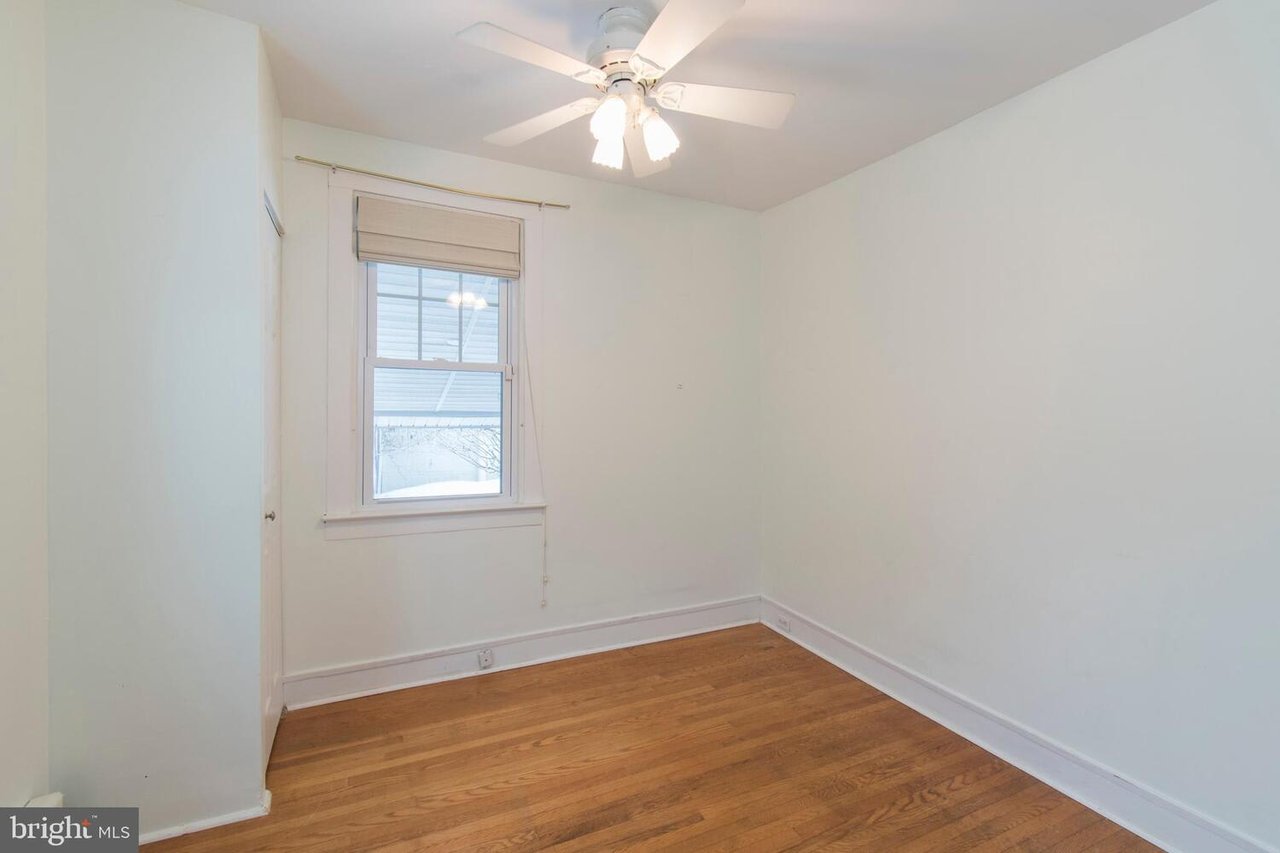 52 WEISS AVE