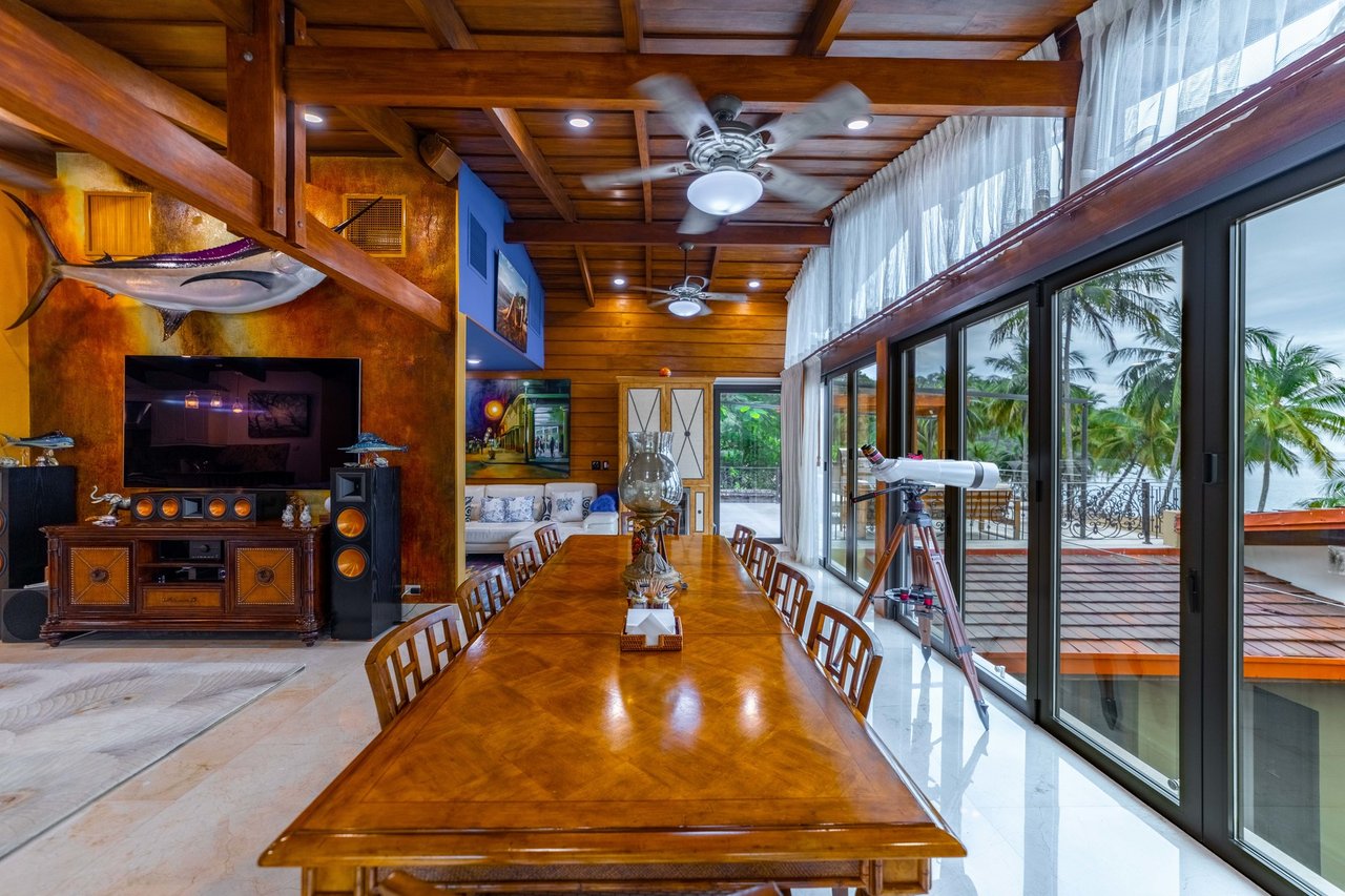 Remodeled Luxury Beach Home, Jaco, Puntarenas