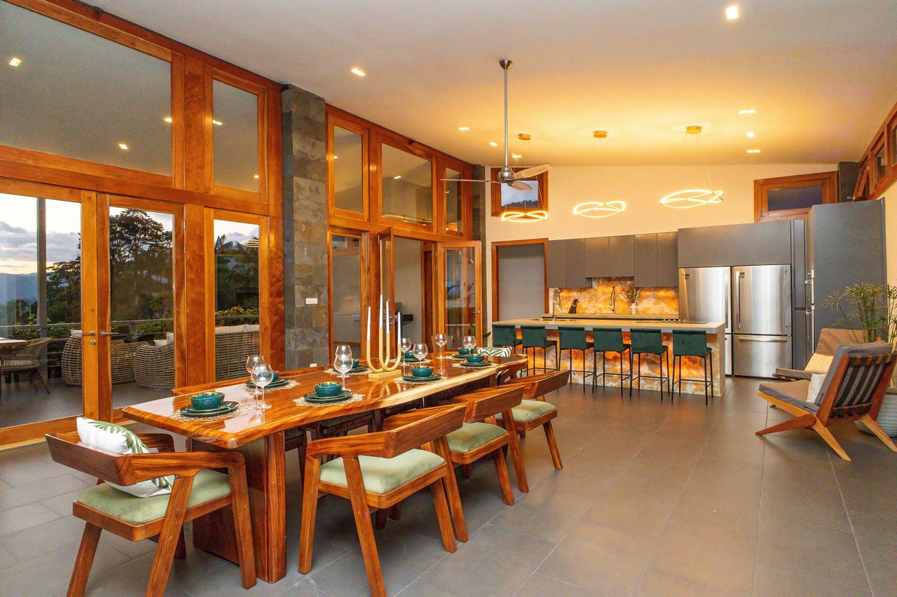 Luxurious Mountain Villa Retreat, Perez Zeledon, San Jose