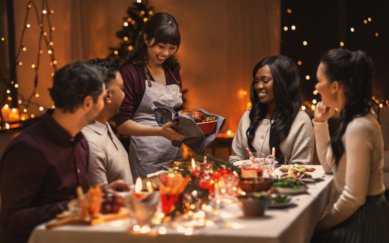 A Guide to Hosting December Holiday Dinners