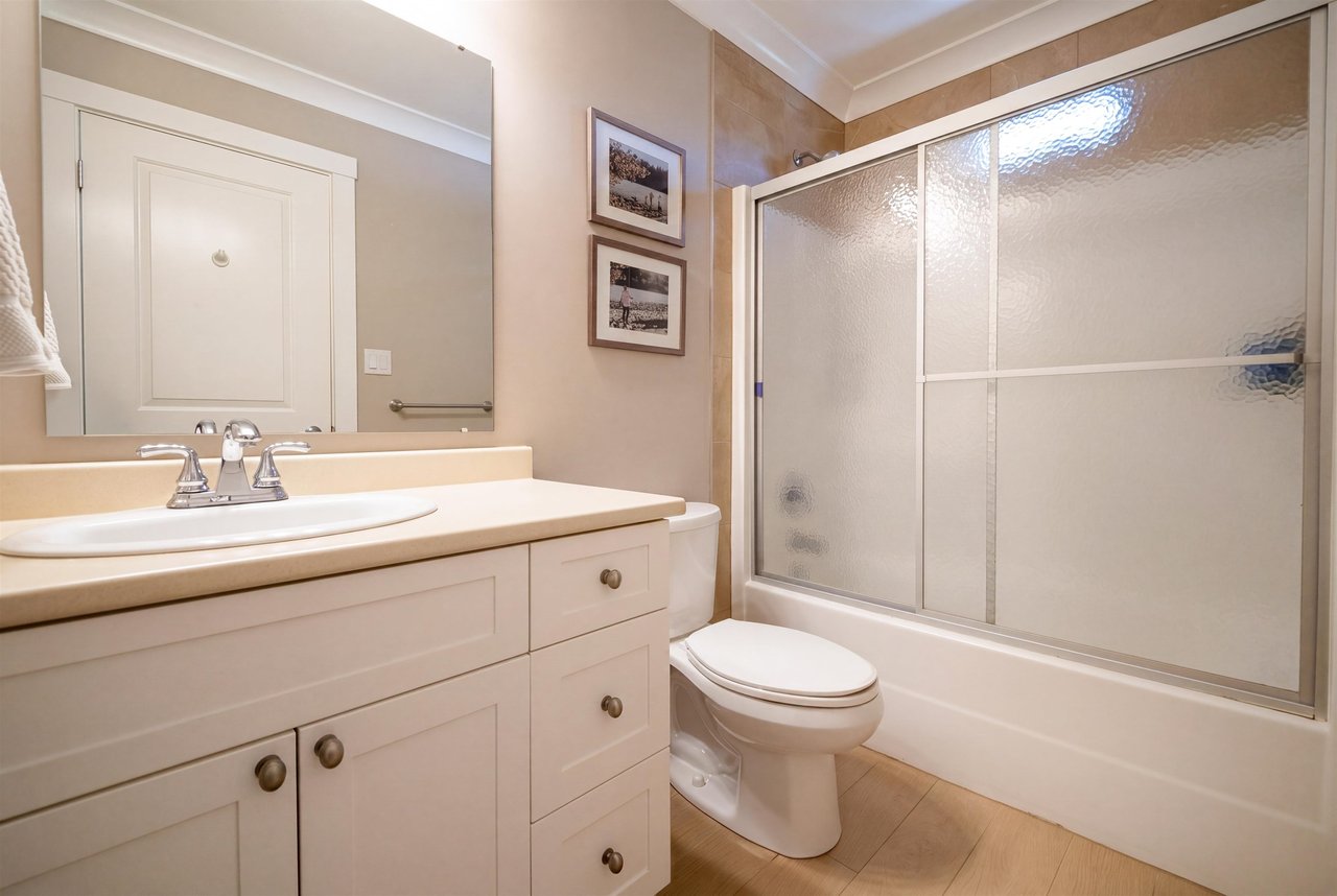 1422 Maple Cres