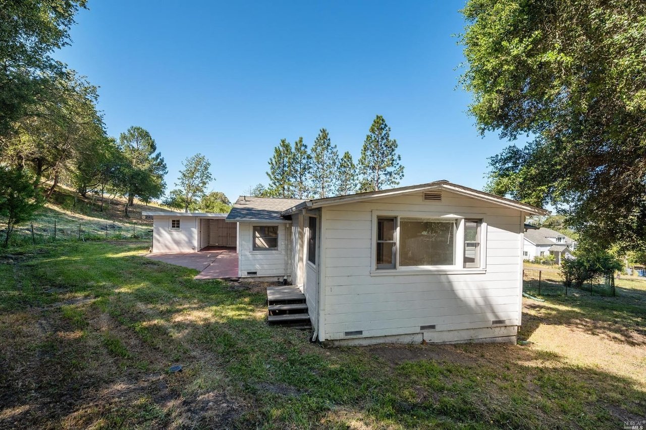 3295 Linwood Ave
