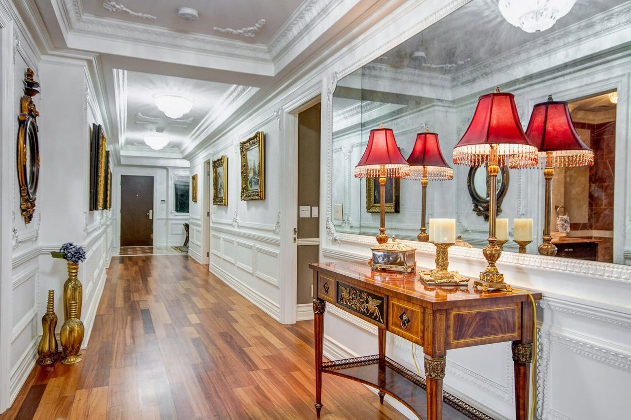 68 Yorkville Rd