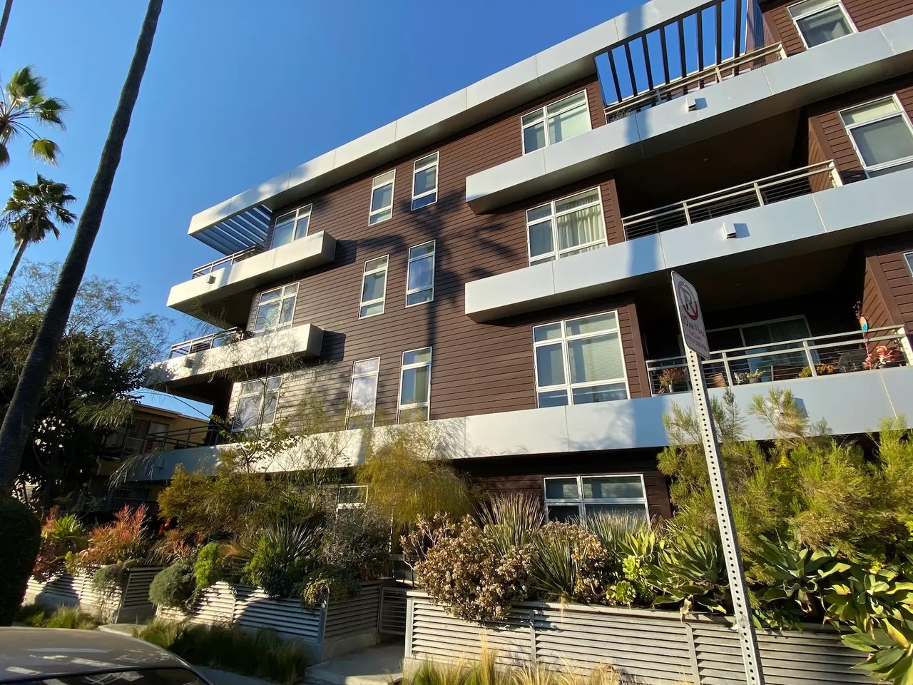 Modern 2 Bedroom/ 2 bath at the Metropol