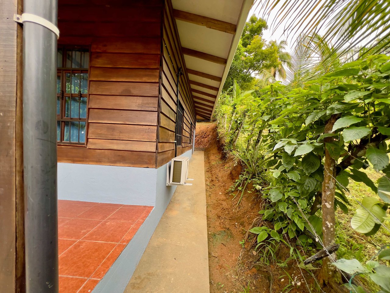 Affordable Wooden Cabañita, 2 bed, 1 bath. 