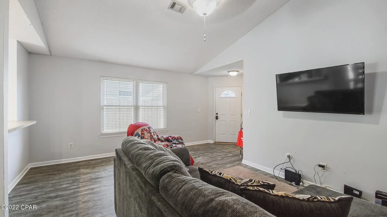 6605 LAKE JOANNA Circle