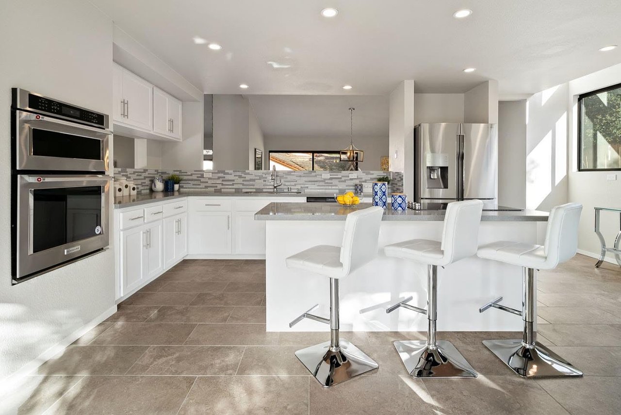 14 Antler Pl
