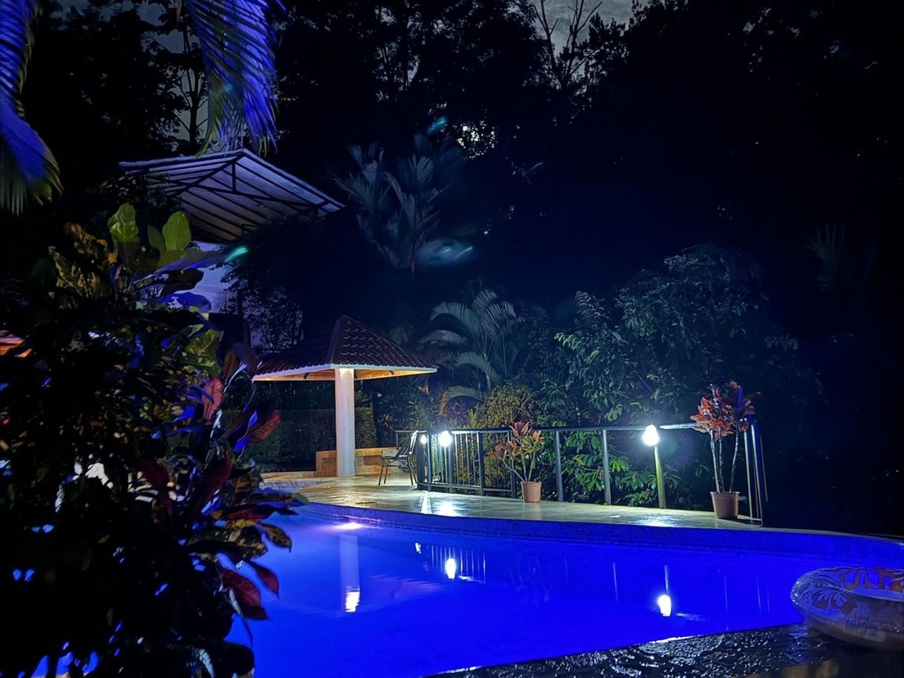 Riverside Boutique Villa Resort, Ojochal, Puntarenas