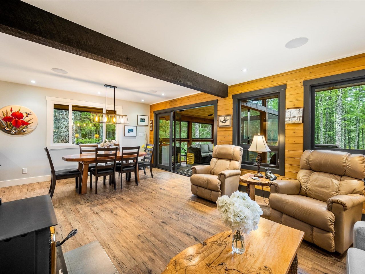 4 Ridge Dr