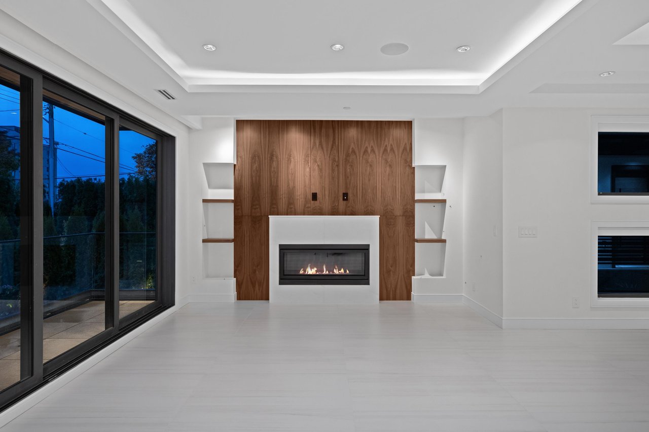 1291 Duchess Ave