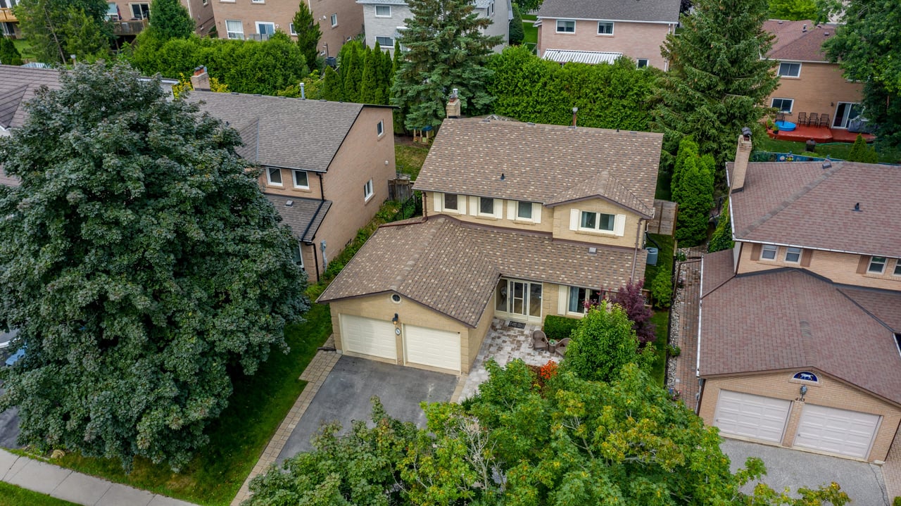 New Listing: 481 Dover Cres