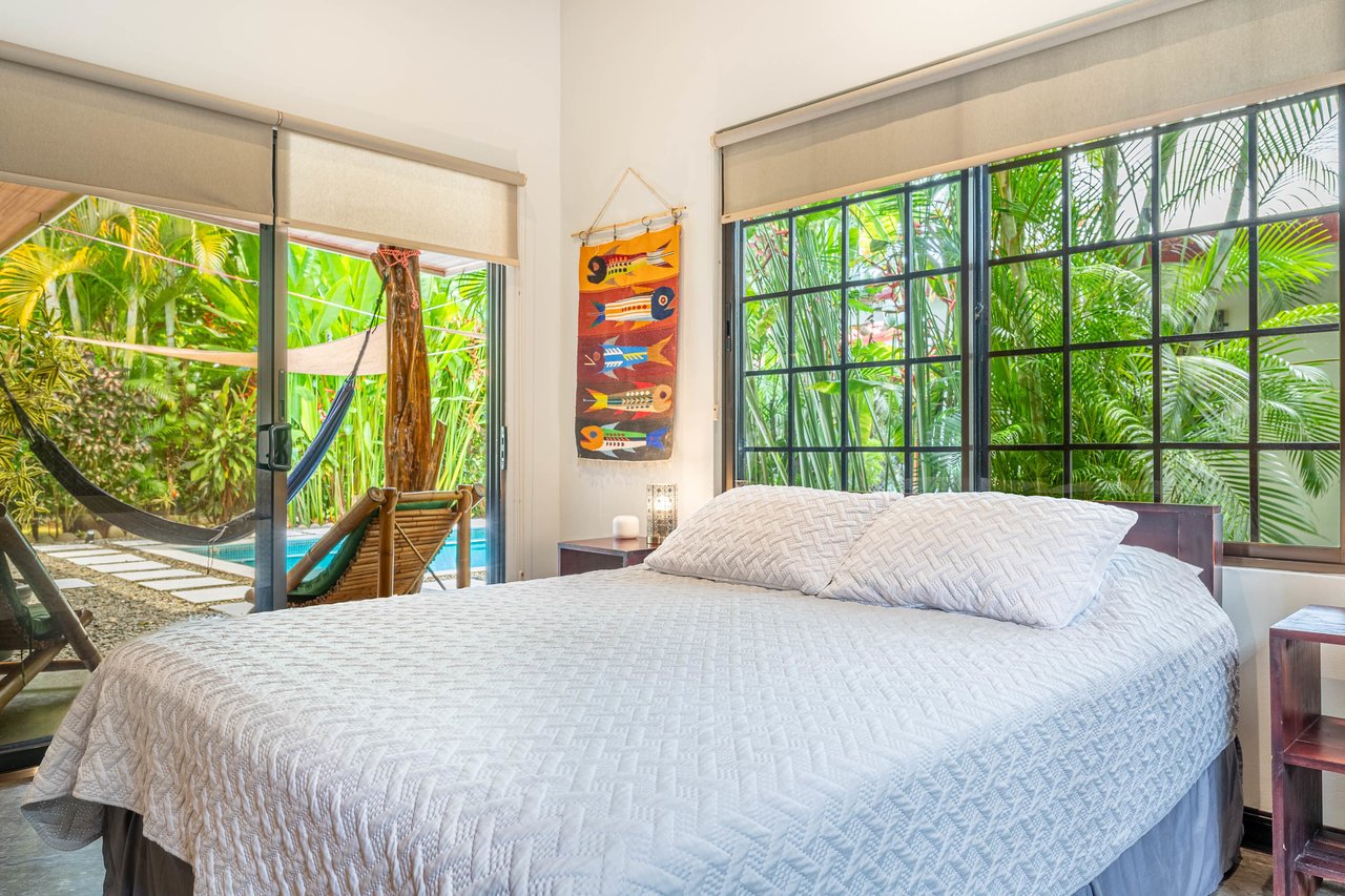 Uvita Garden Villa and Casita, 4 Bedrooms Total, Walking Distance To All