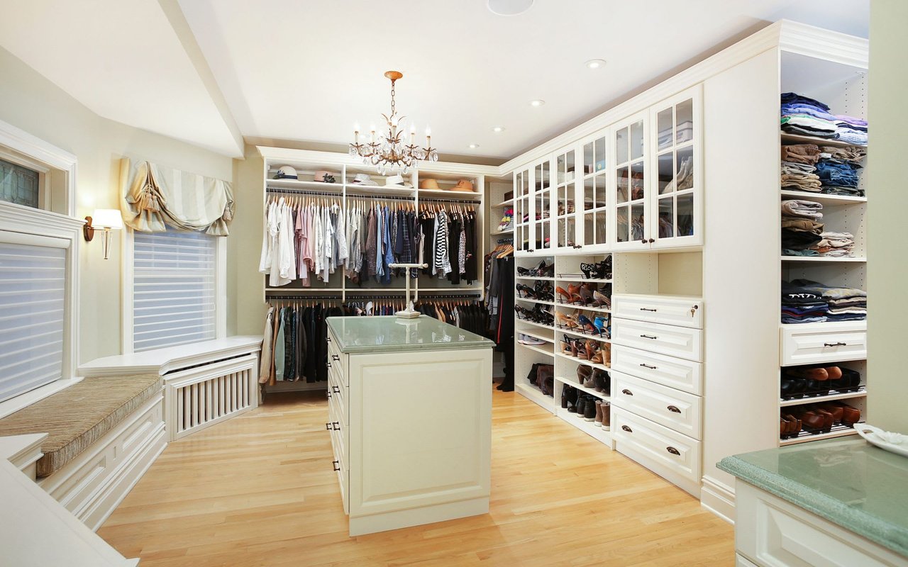 605 Mountain Ave