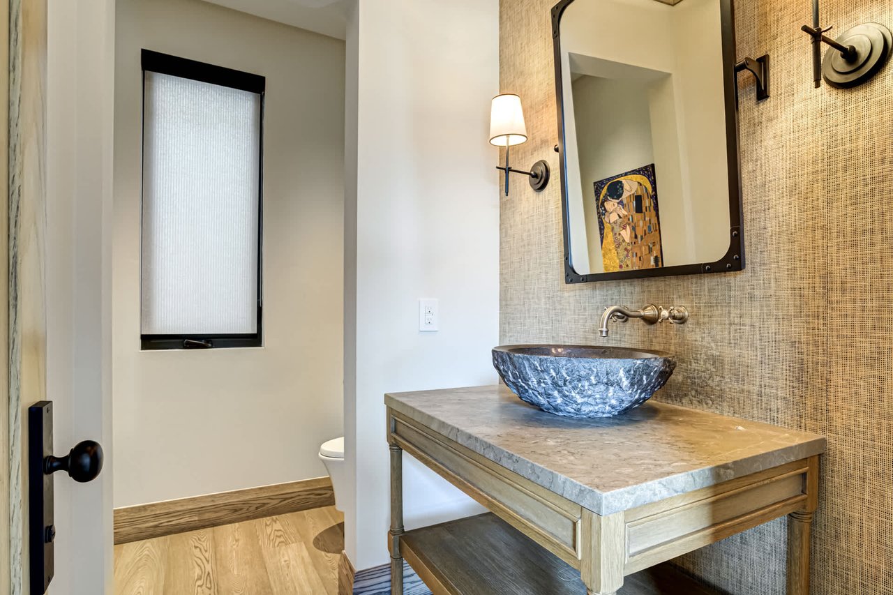 Modern Lakefront Estate in Port Credit