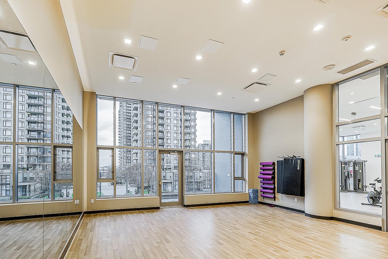 403-2388 Madison Ave