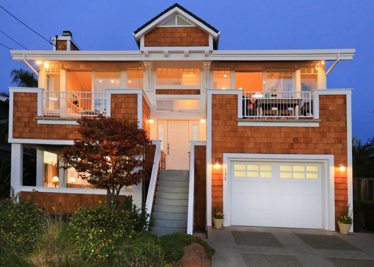 Seacliff Luxury Home