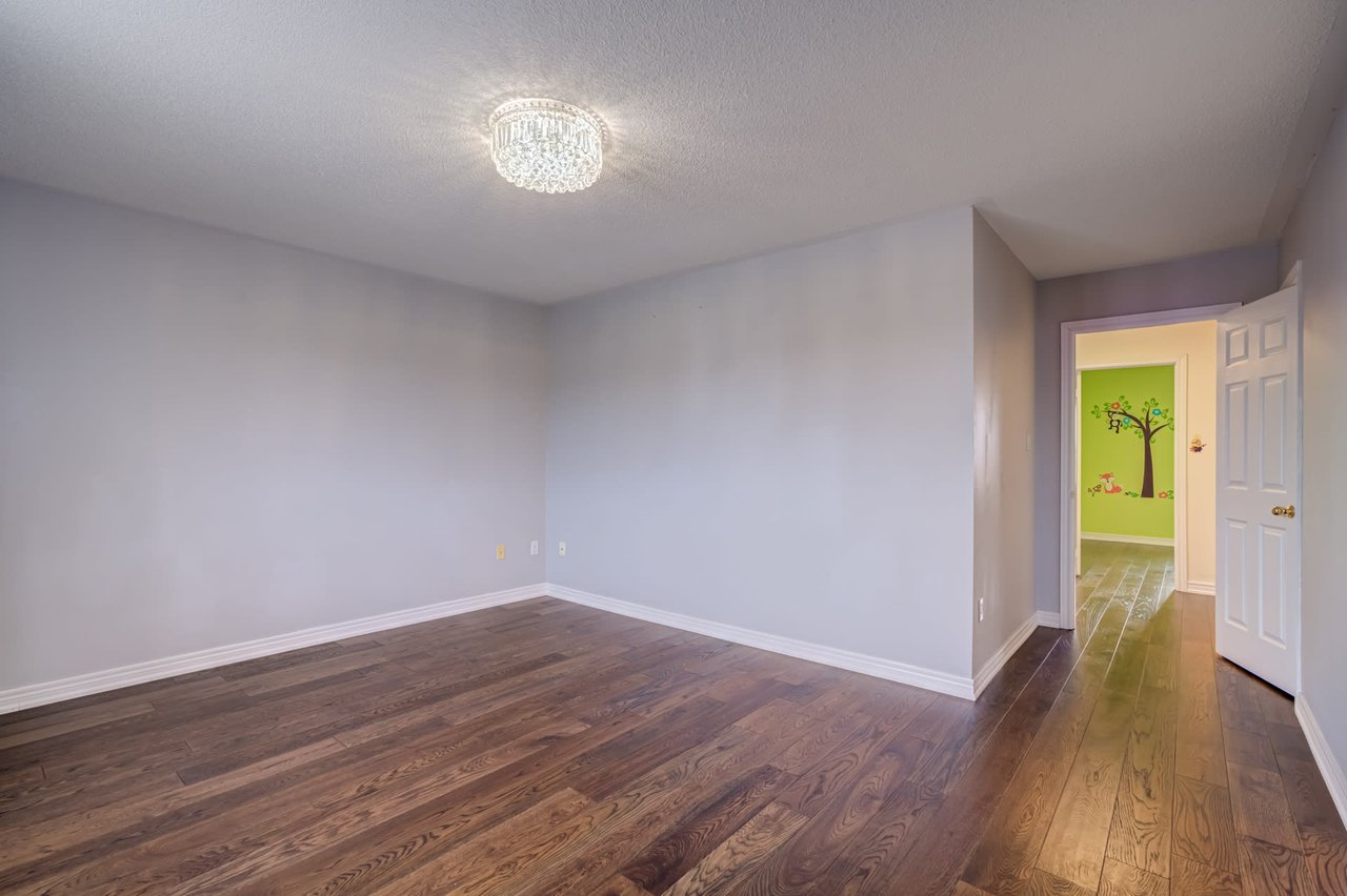 11 Cathmar Dr