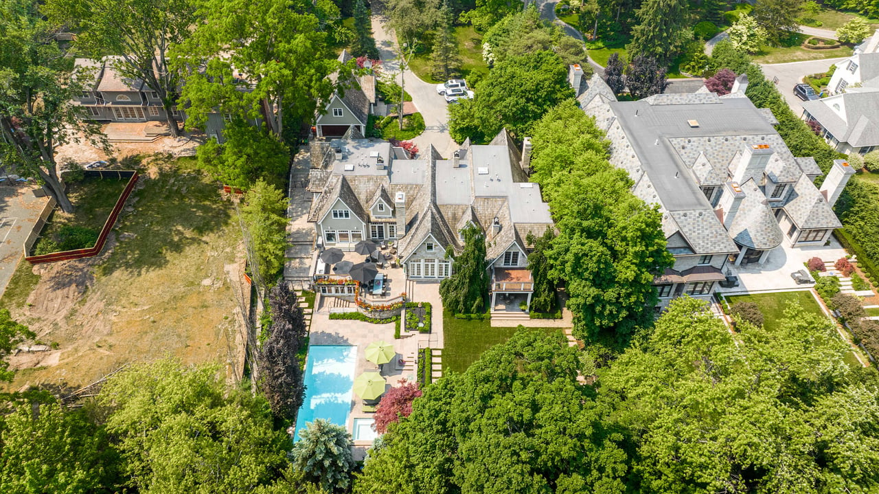 Ranch Inspired Estate in Oakville 