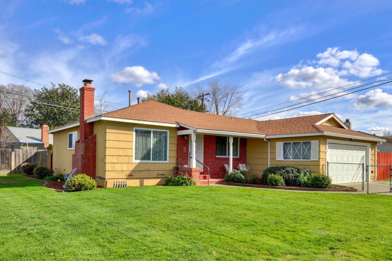 2448 Northview Dr