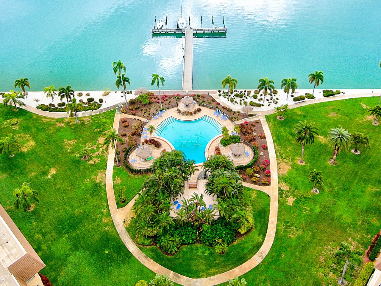 5200 Brittany Dr S, #804, St Petersburg, FL 33715