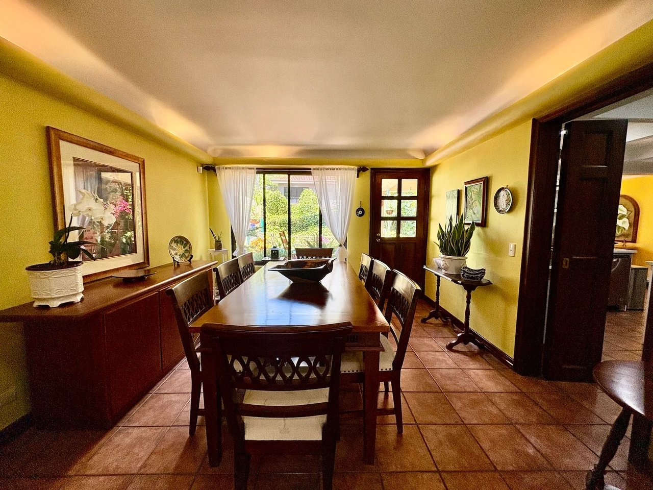 Remodeled Family Terrace Home, Escazu, San Jose