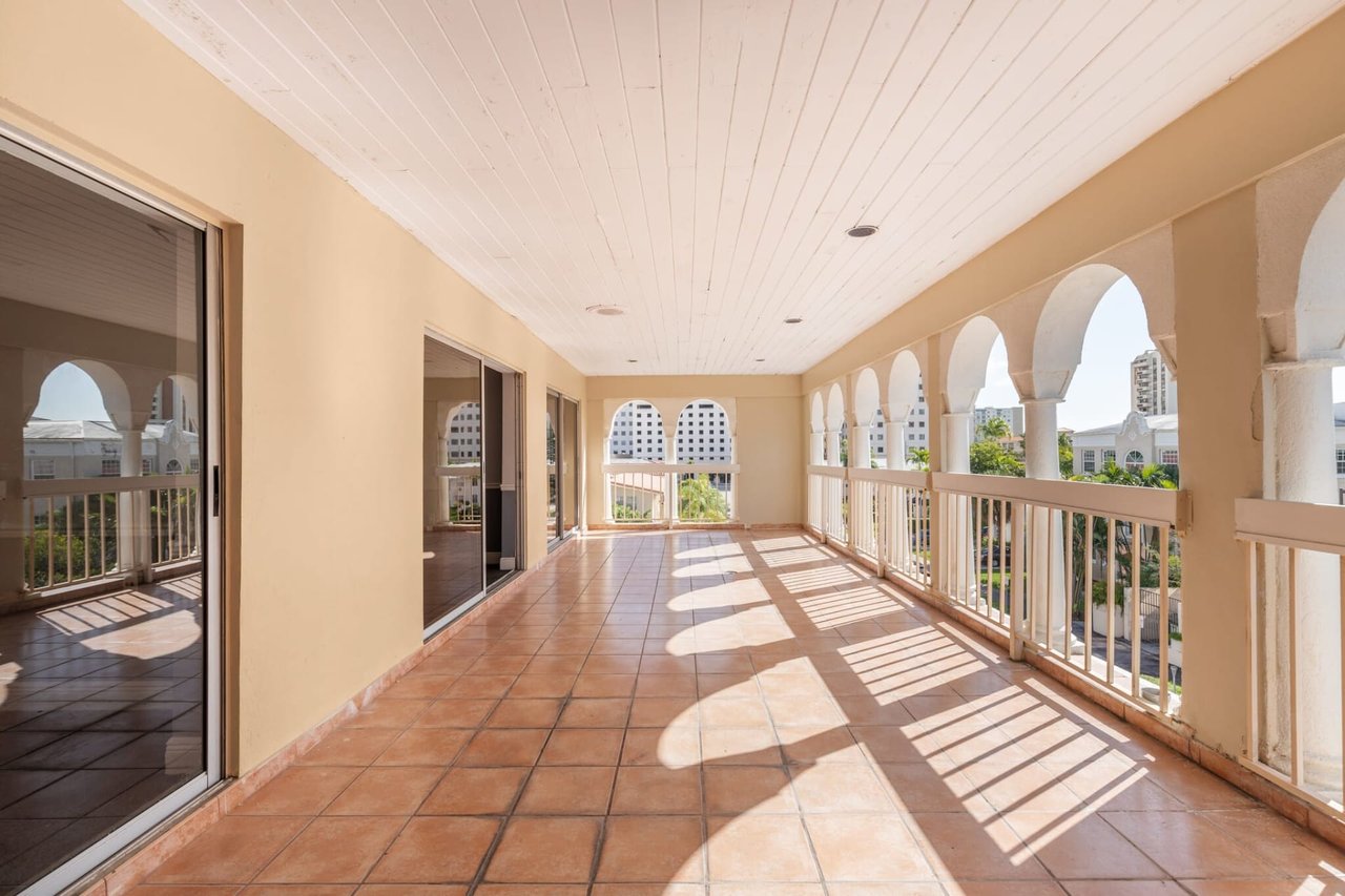 815 Ponce De Leon Blvd, 3rd Floor 