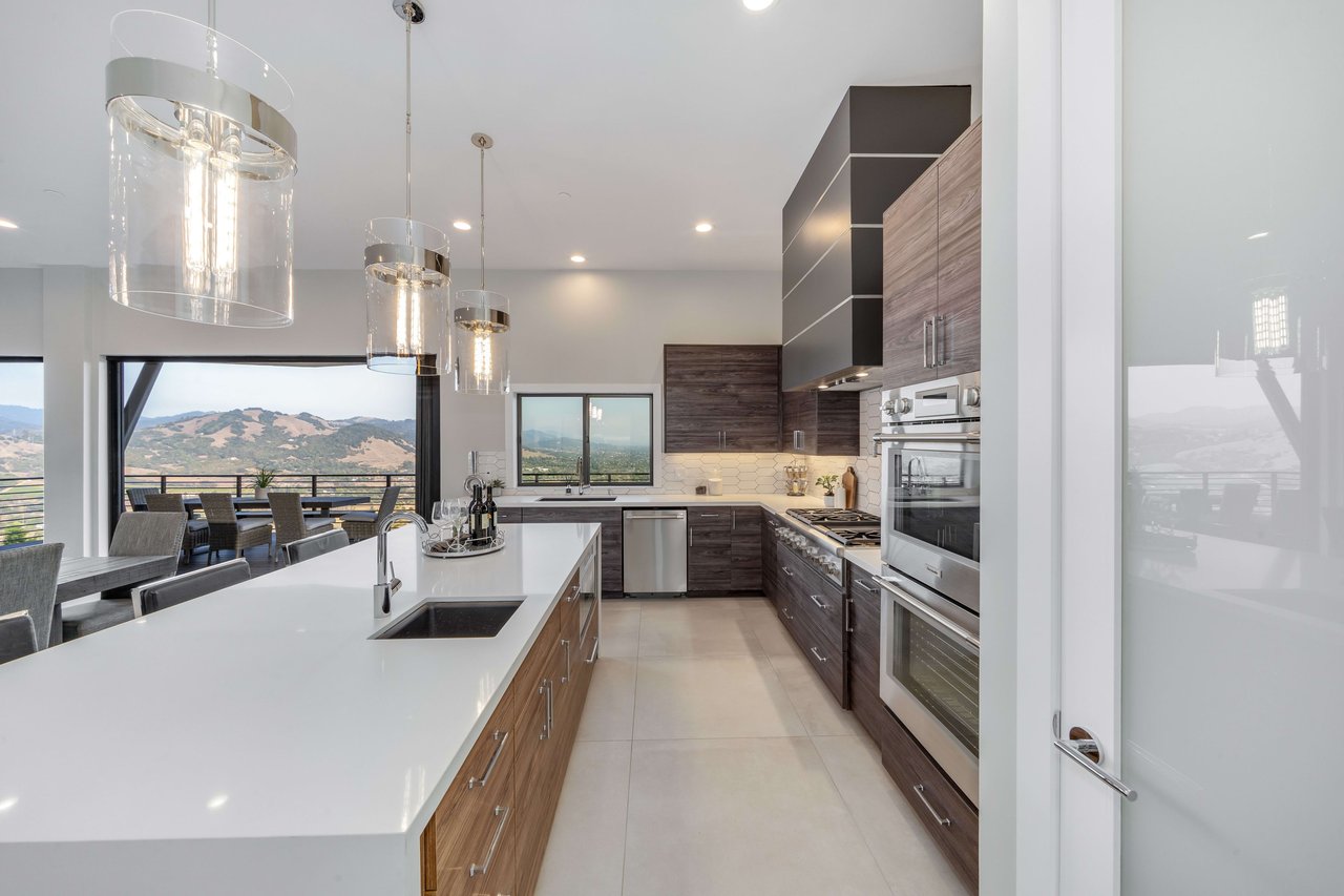 3927 Rincon Ridge Drive