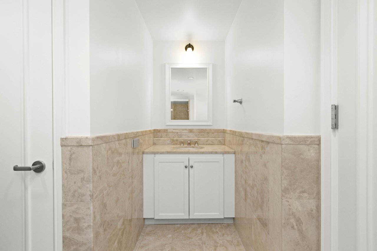 3,905 SqFt Four Seasons Grand Penthouse