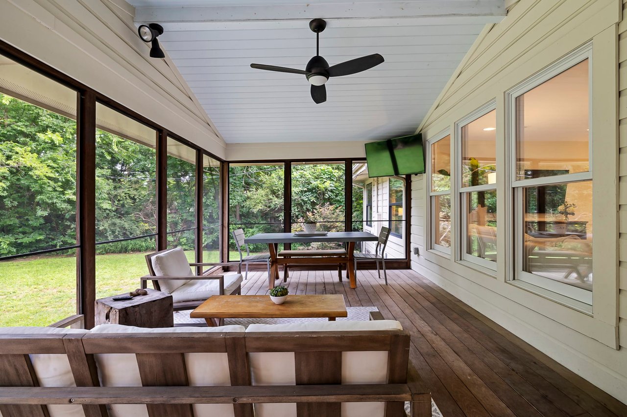 4903 Valley Oak Drive