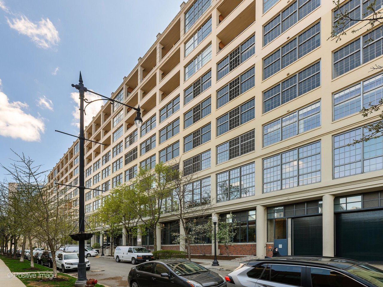 900 N Kingsbury St Unit 716