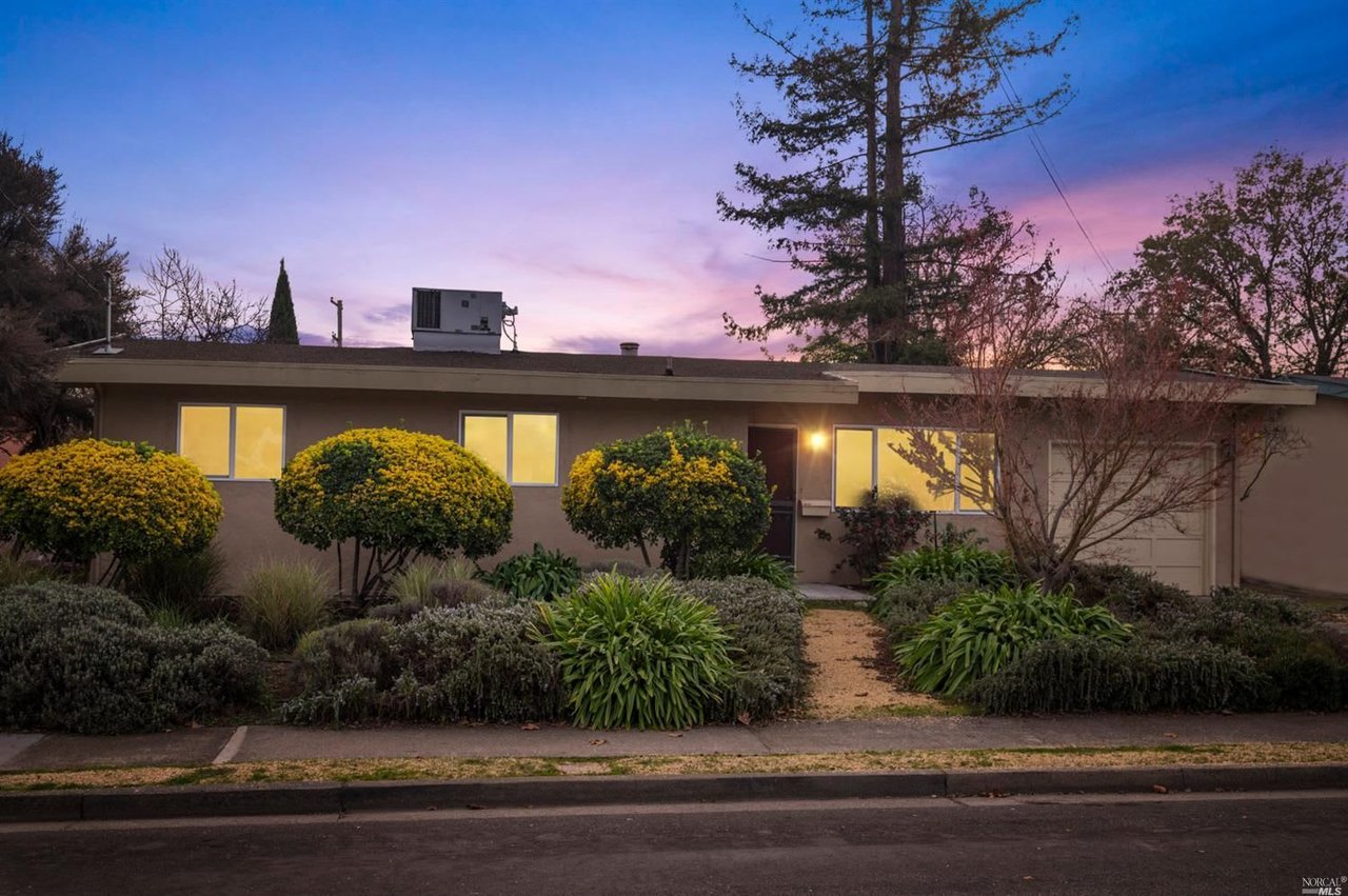 381 Arroyo Way