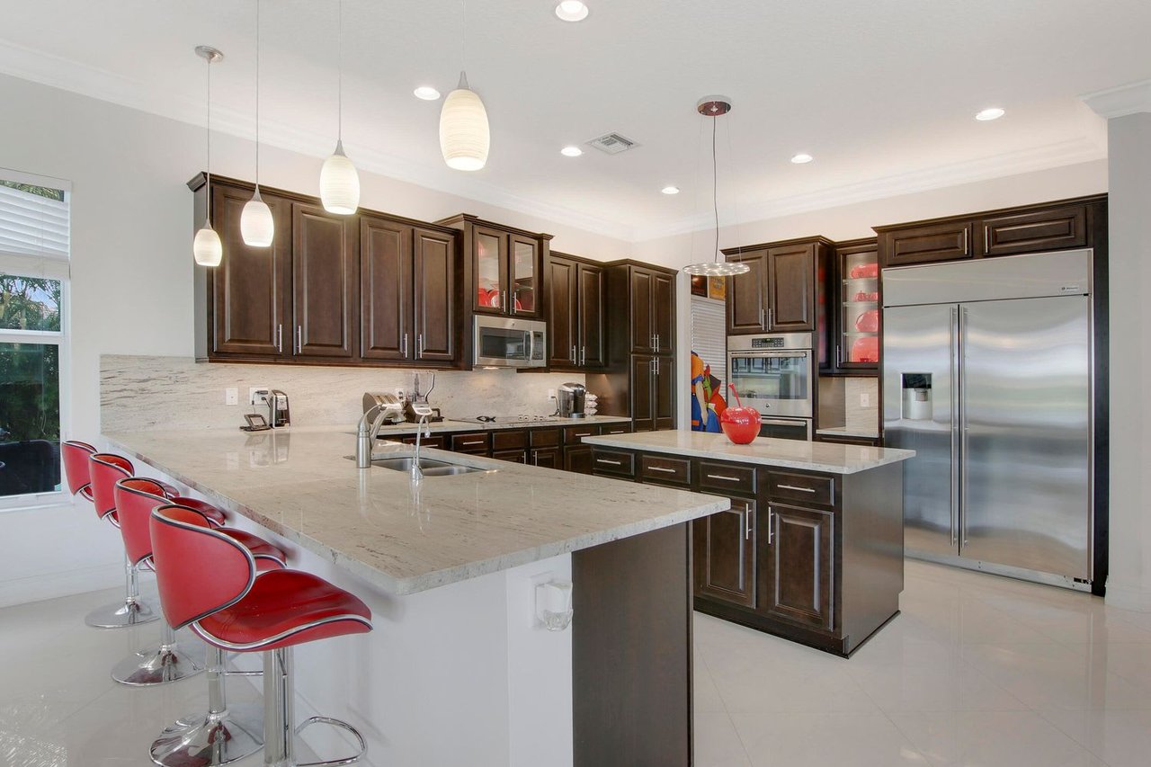 11093 Lynwood Palm Way