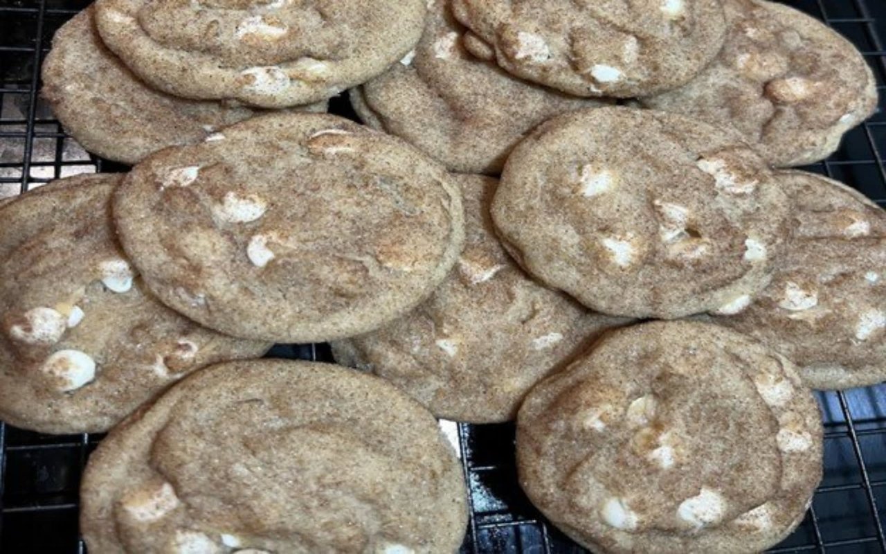 Churro White Chocolate Chip Cookies