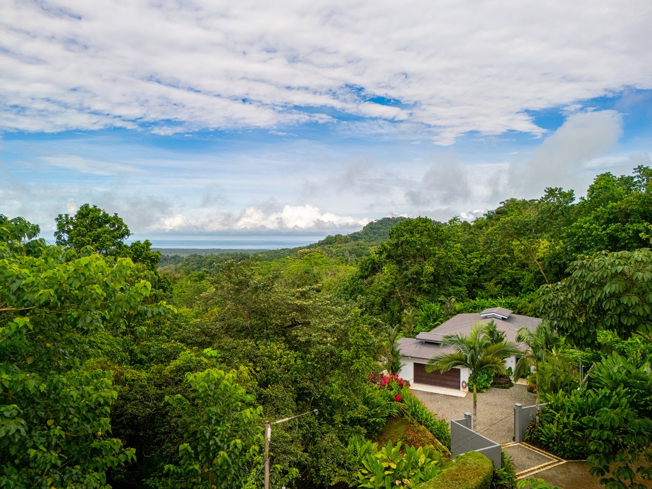 Modern Oceanview Infinity Pool Estate, Ojochal, Puntarenas
