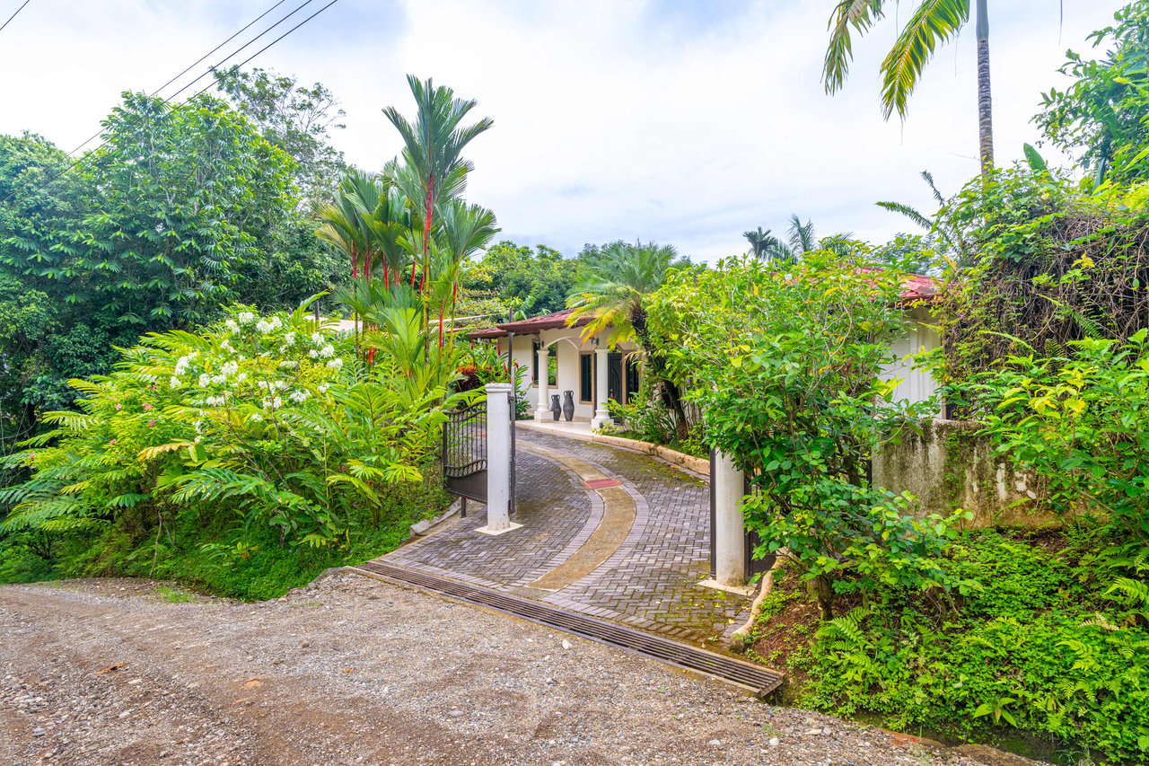 Ocean Mountain View with Privacy! Casa Carpe Diem 