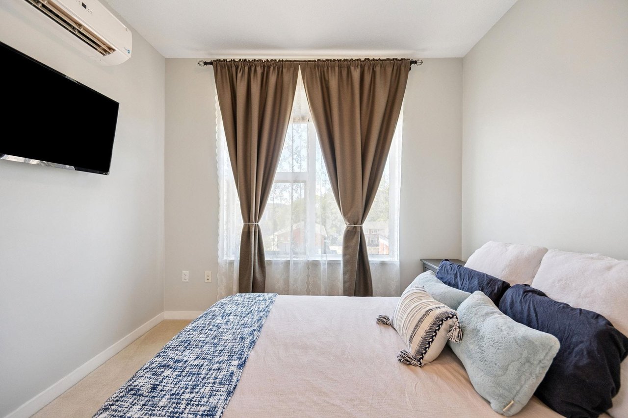 523-9311 Alexandra Rd