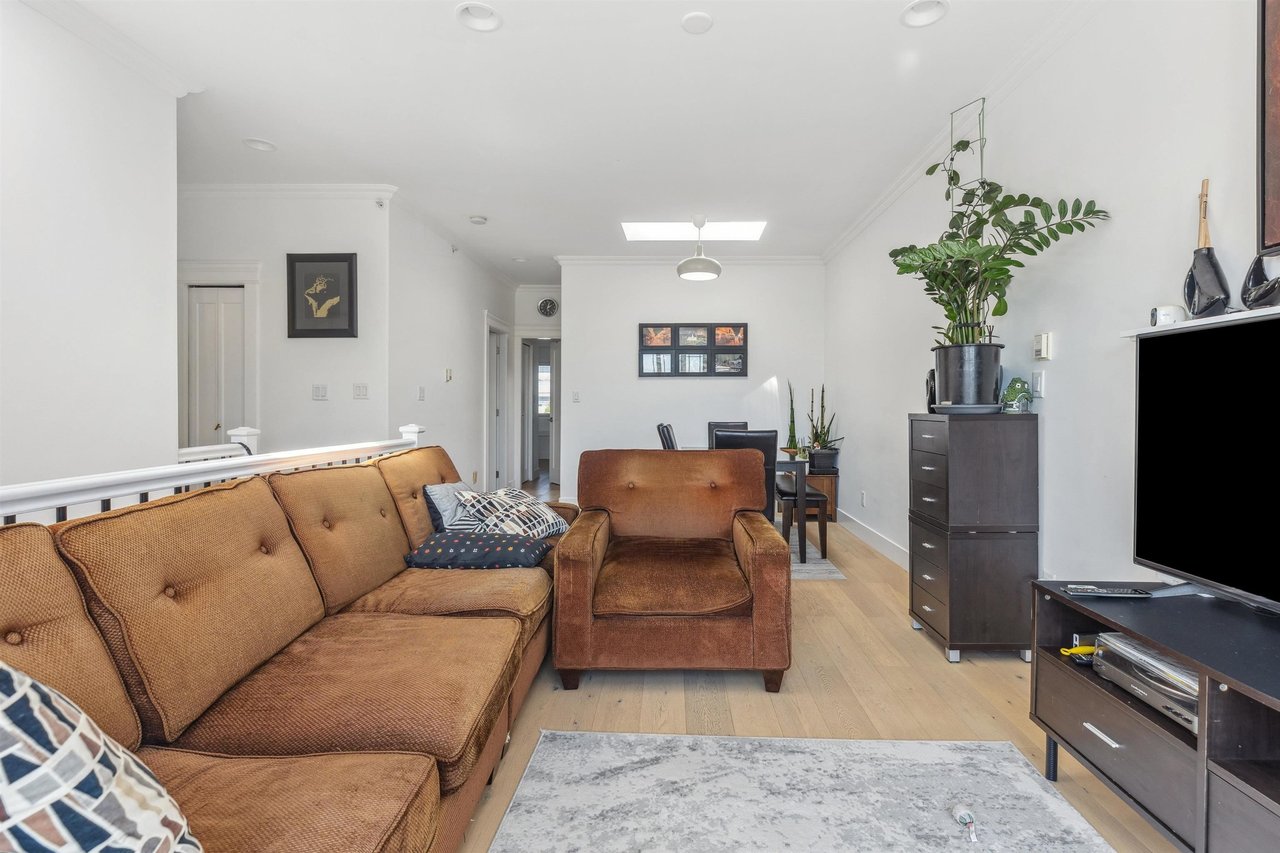 465 E 55th Ave