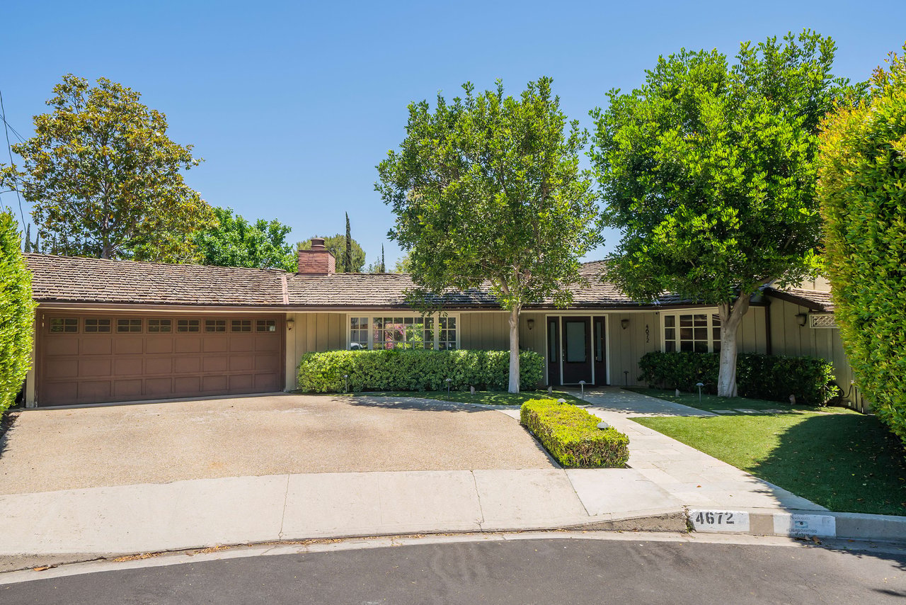 Sprawling Updated Cali Ranch in Toluca Lake w/ Resort Like Backyard