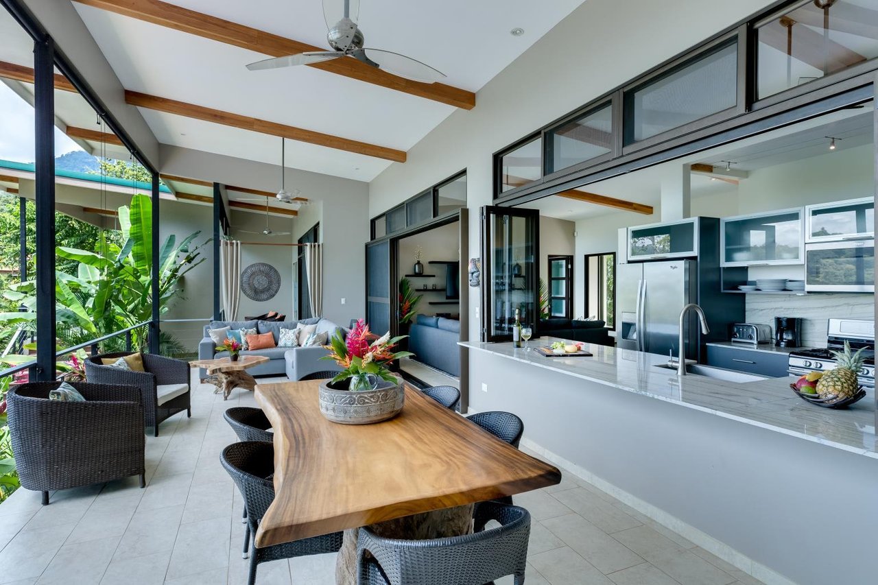 Villa Santo Vida, 4 Bed, Ocean View