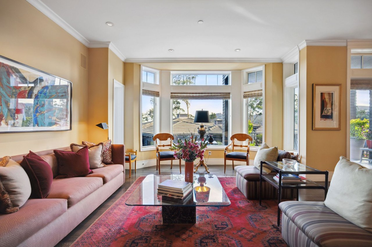 54 De Silva Island Drive