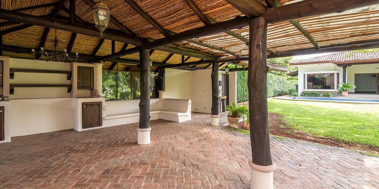 Spanish Colonial Golf Villa, Santa Ana, San Jose