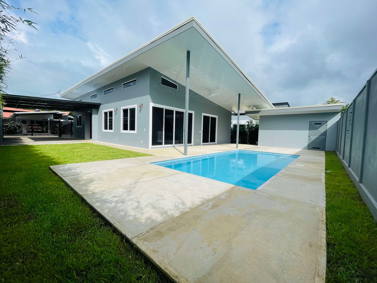 The Sun Garden 3 Bedroom 3 Bath Home in Uvita