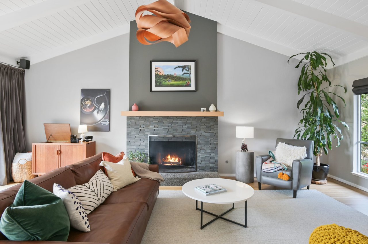 33 Bonnie Brae Dr