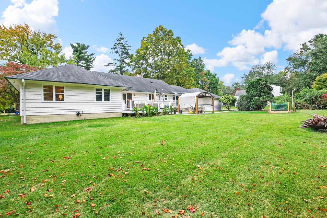 24 Pequot Drive, Norwalk