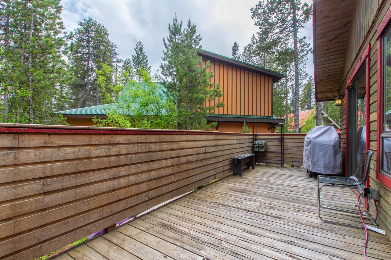 49 Pine Loop
