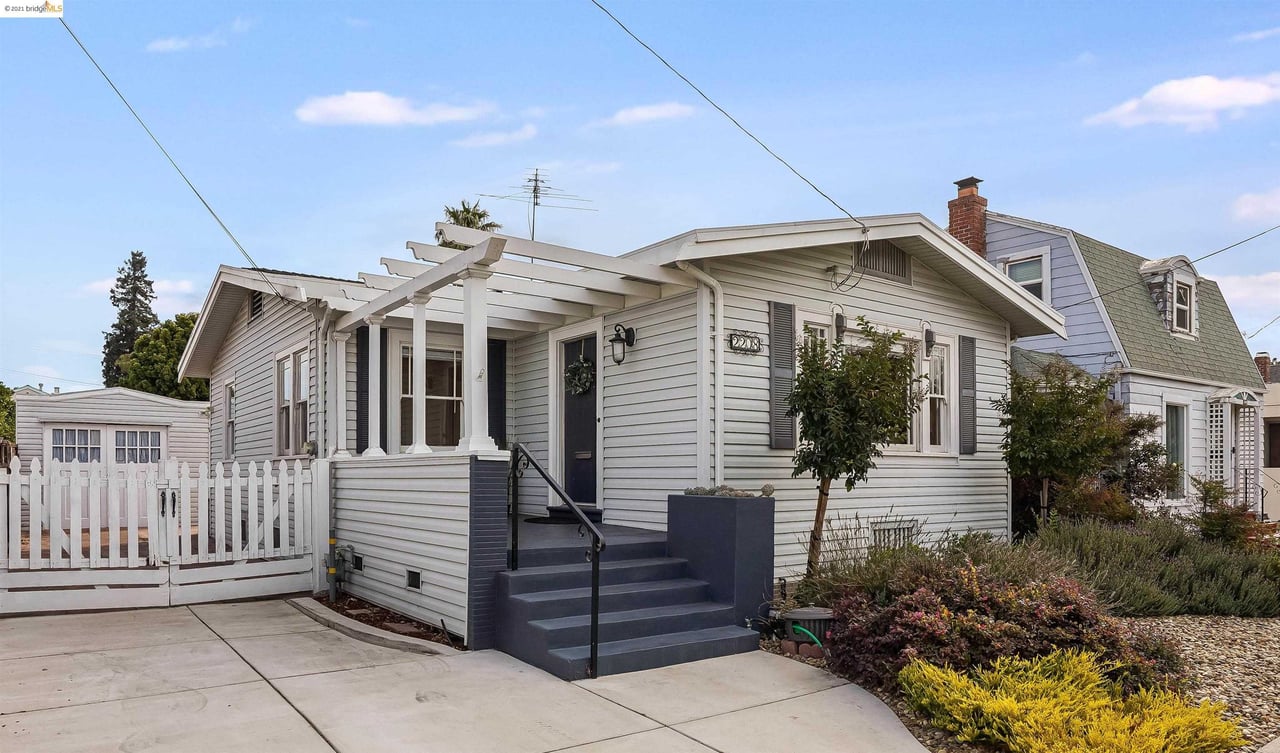 2208 Buena Vista Ave