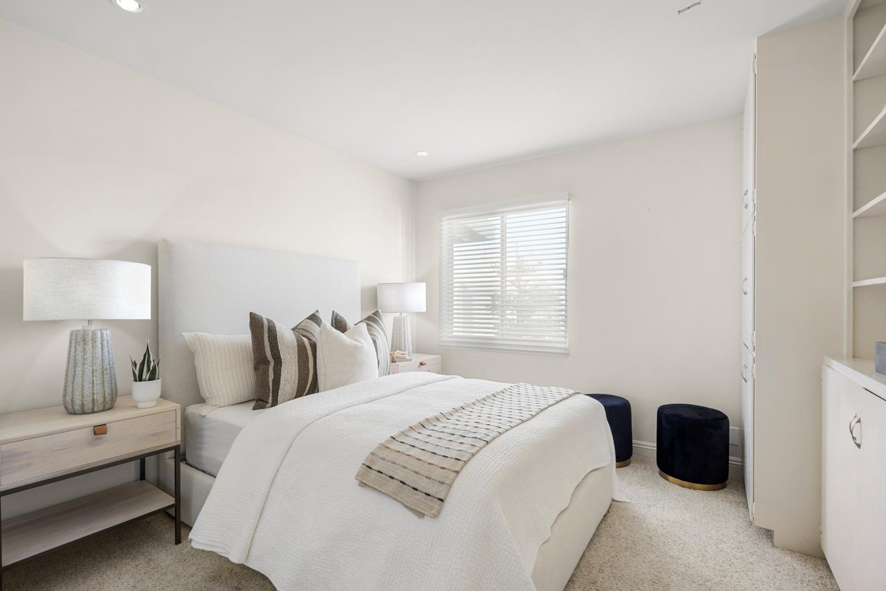 2607 Harbor View Drive