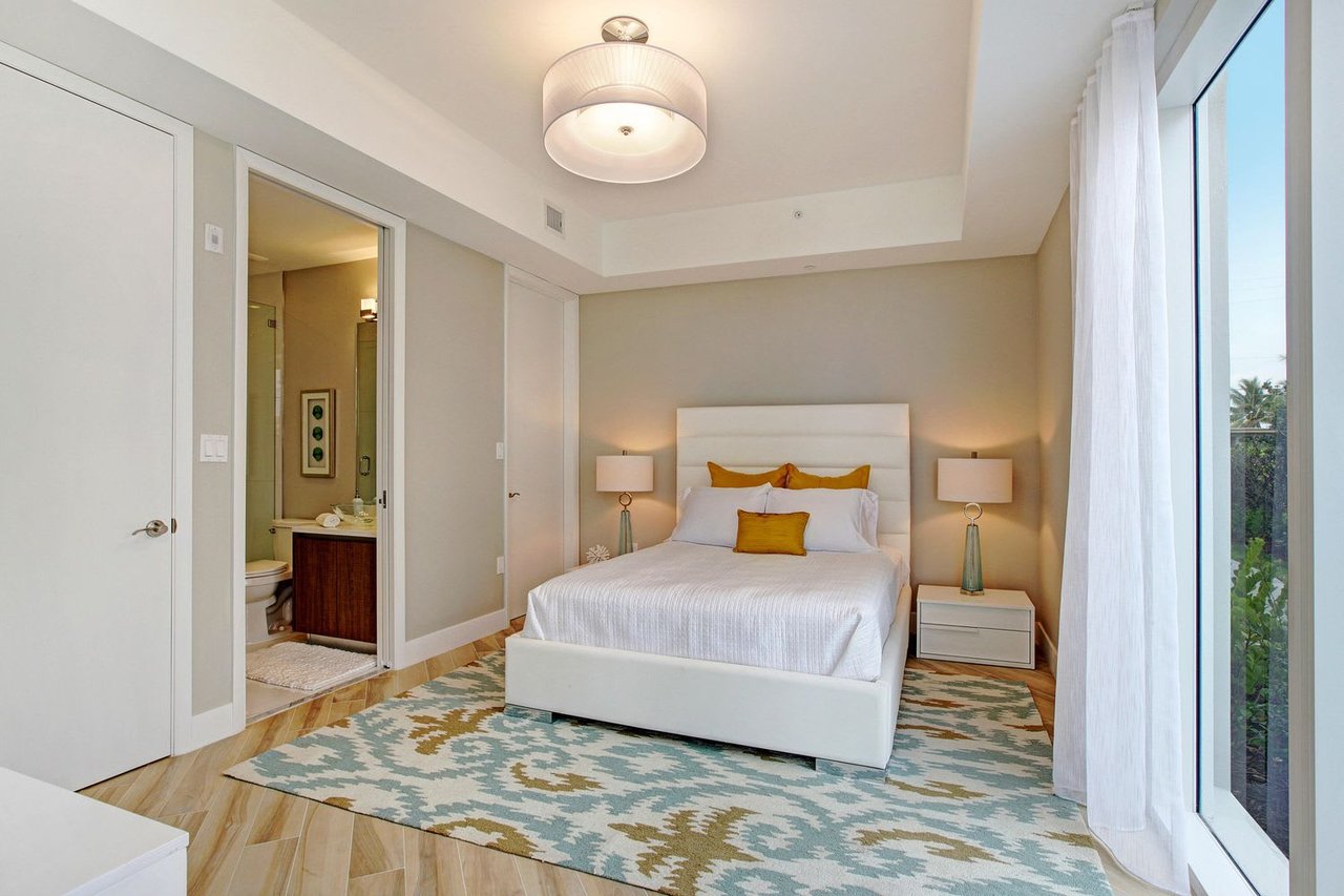 1200 Hillsboro Mile, #1103