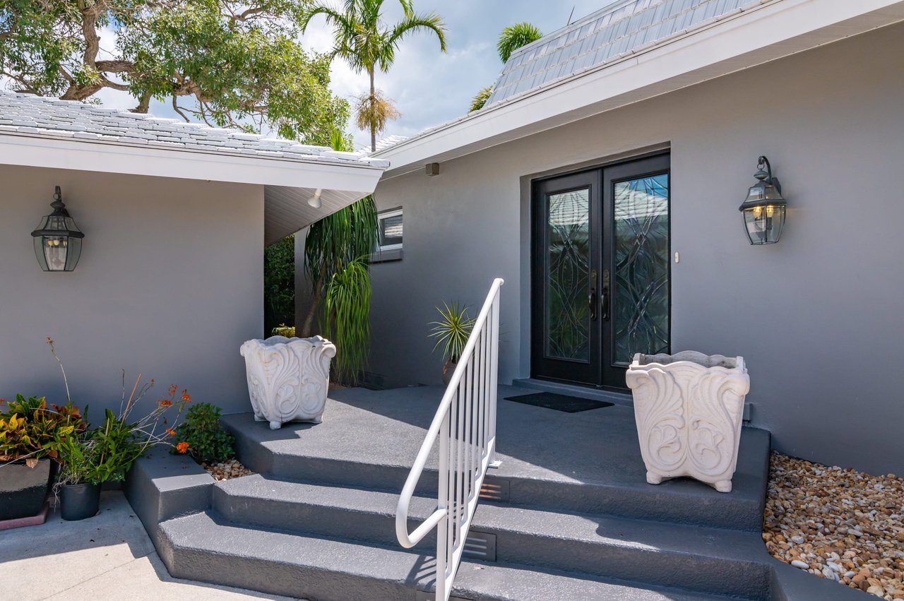 Prestigious Address in Lido Shores