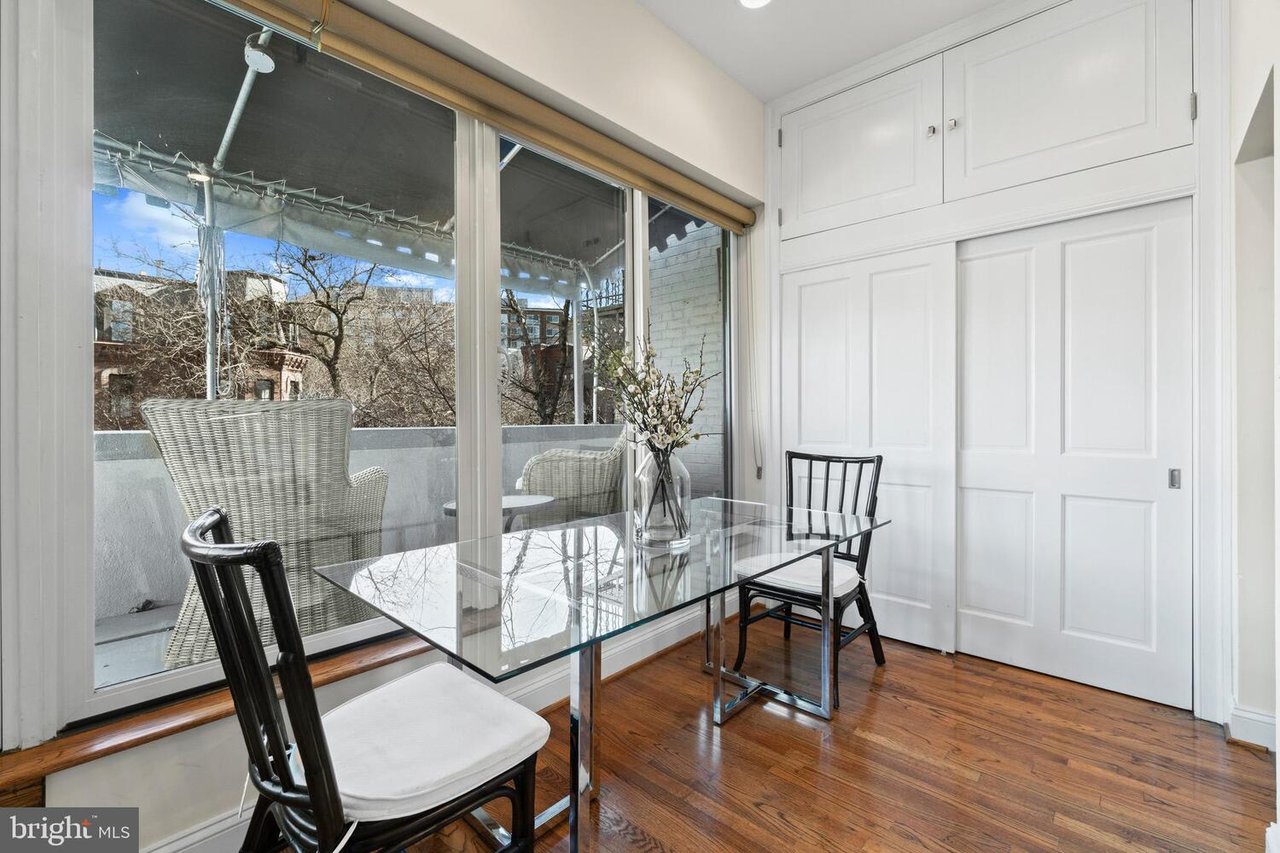 2101 N St NW, #205
